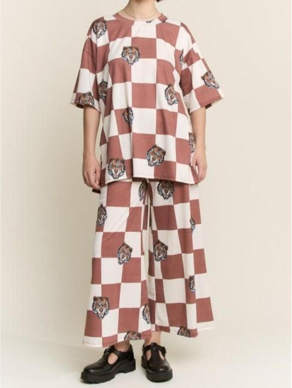 Mocha and White Checkered Tiger Two Piece Set Size XL